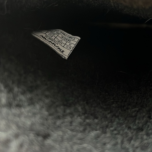 Women’s BearPaw Suede Boots, Size 9 - Picture 6 of 7